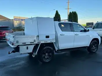 Toyota Hilux 2022 photo 4