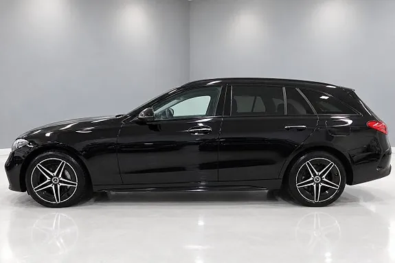 Mercedes-Benz C300 2023 photo 3