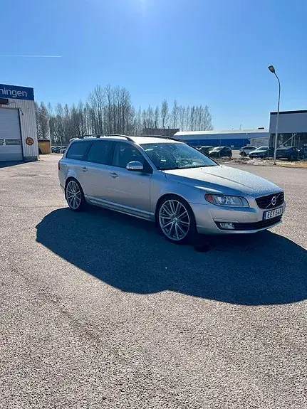 Volvo V70 2012 photo 3