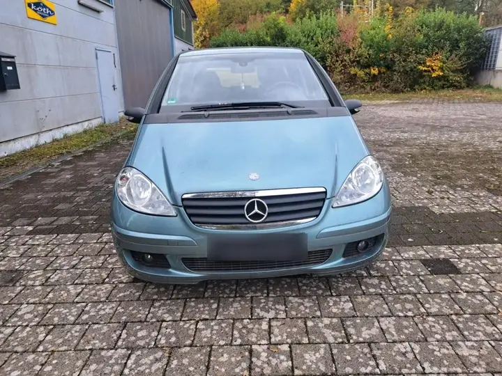 Mercedes-Benz A 200