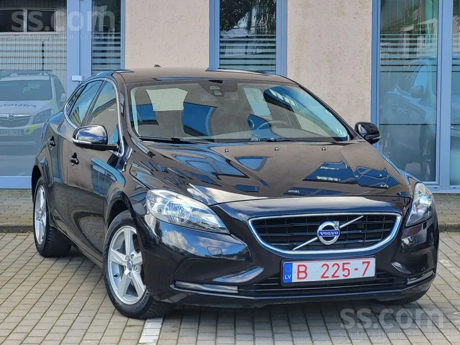 Volvo V40