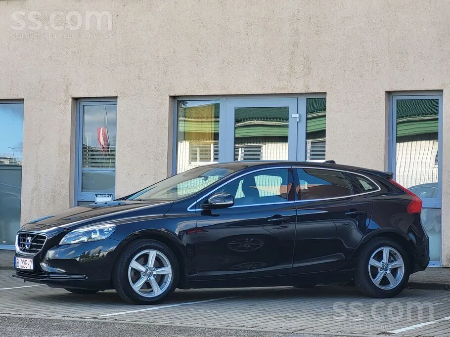 Volvo V40 2012 photo 3