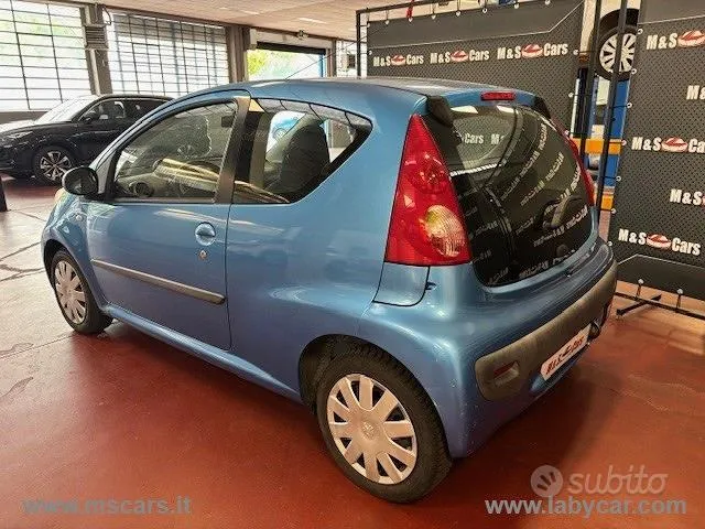 Peugeot 107 2007 photo 2
