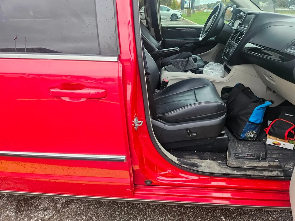 Dodge Caravan 2013 photo 2