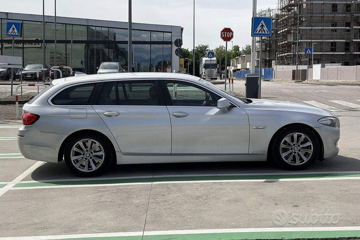 BMW 5 Series 2012 photo 4