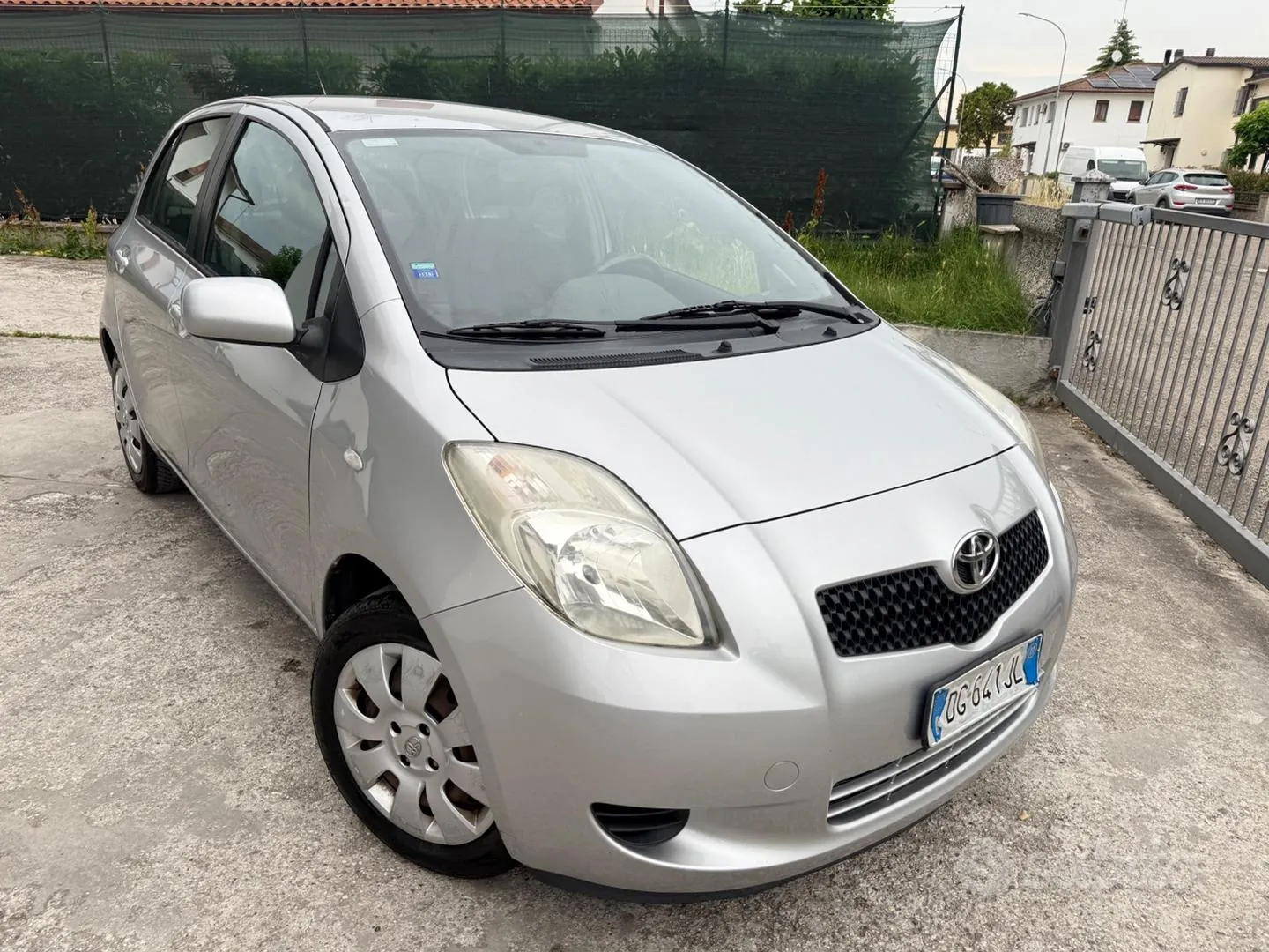 Toyota Yaris 2007 photo 2