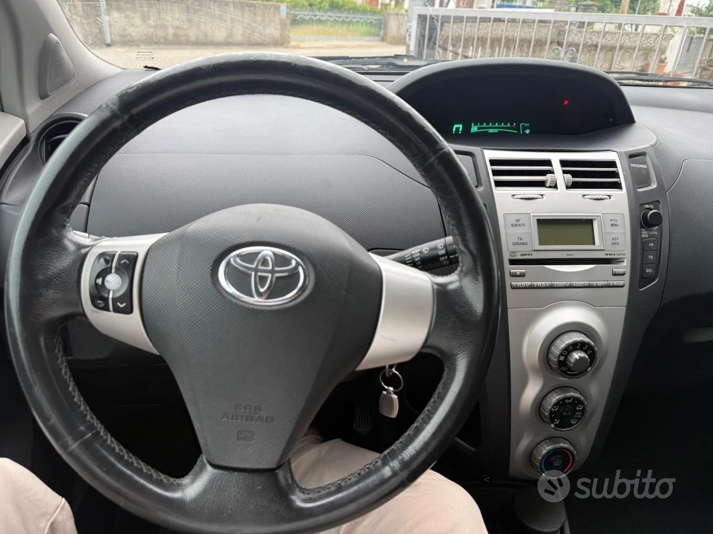 Toyota Yaris 2007 photo 3