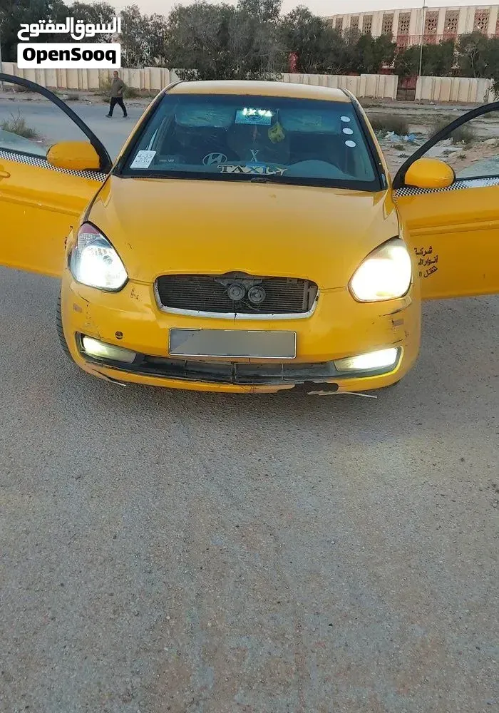 Hyundai Accent 2009 photo 2