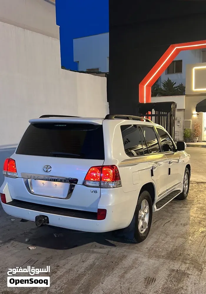 Toyota Land Cruiser 2010 photo 3