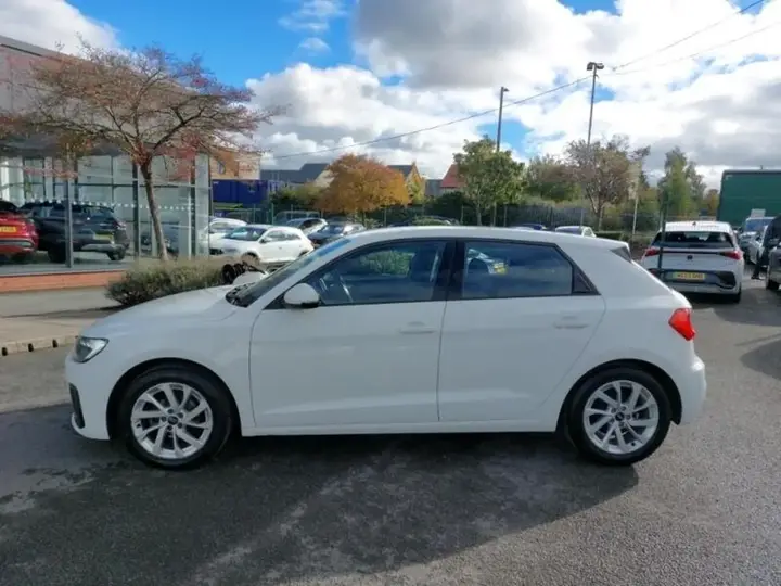 Audi A1 2024 photo 4