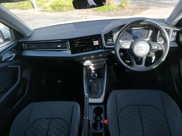 Audi A1 2024 photo 3
