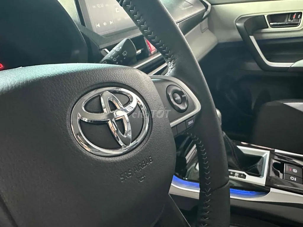 Toyota Veloz 2024 photo 3