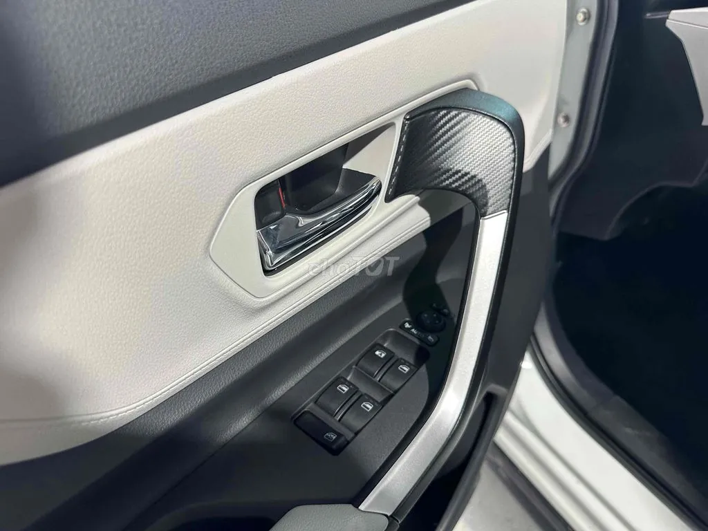Toyota Veloz 2024 photo 4