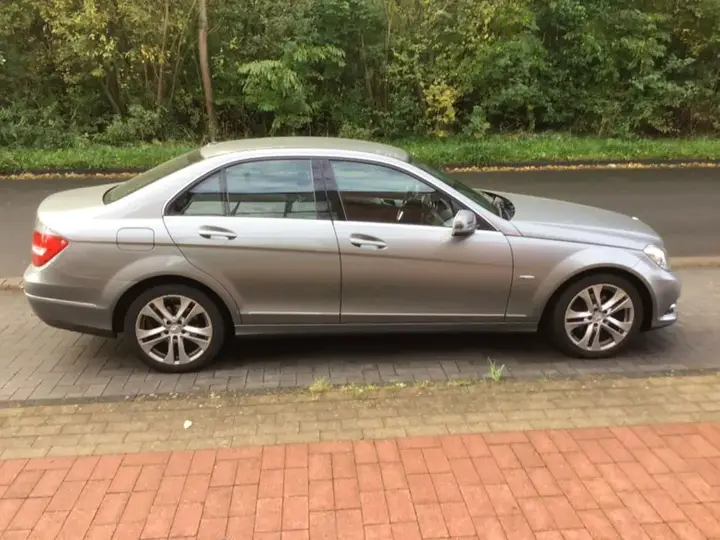 Mercedes-Benz C180
