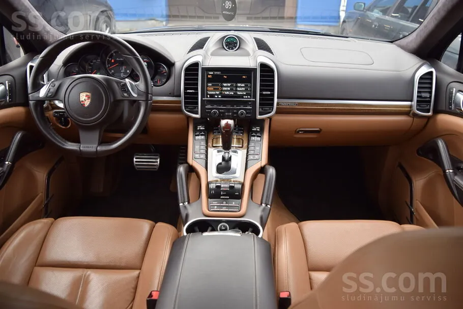 Porsche Cayenne 2012 photo 4
