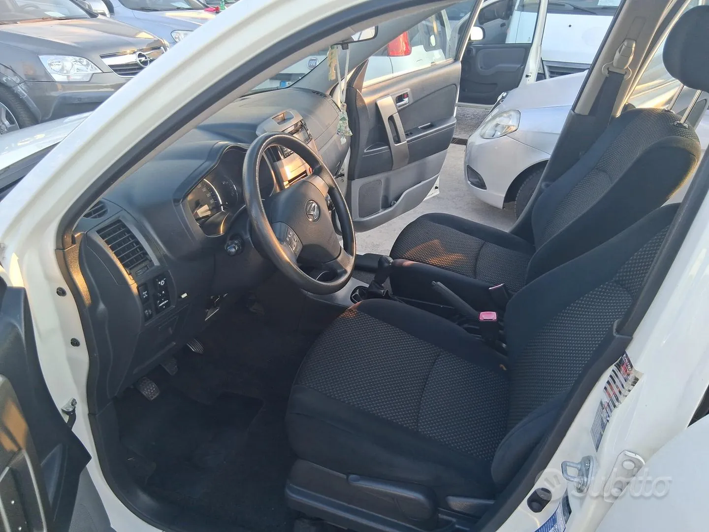 Daihatsu Terios 2010 photo 3