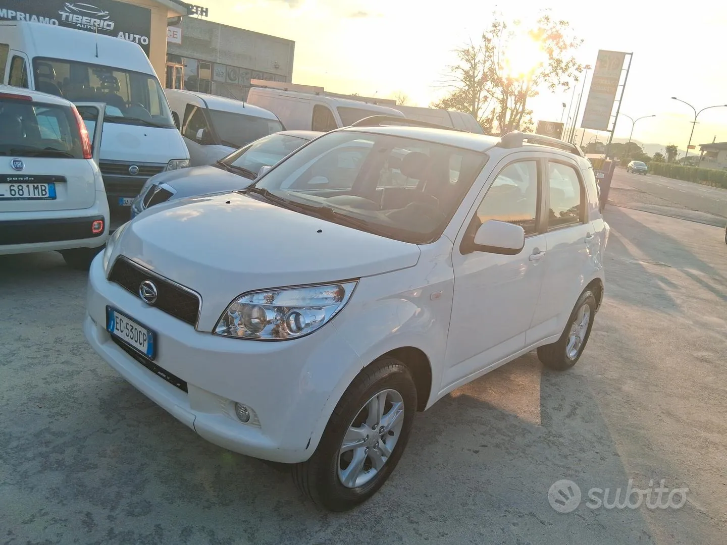 Daihatsu Terios 2010 photo 2