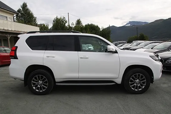 Toyota Land Cruiser 2018 photo 4