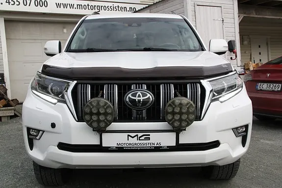 Toyota Land Cruiser 2018 photo 2