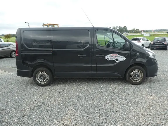 Renault Trafic 2015 photo 3
