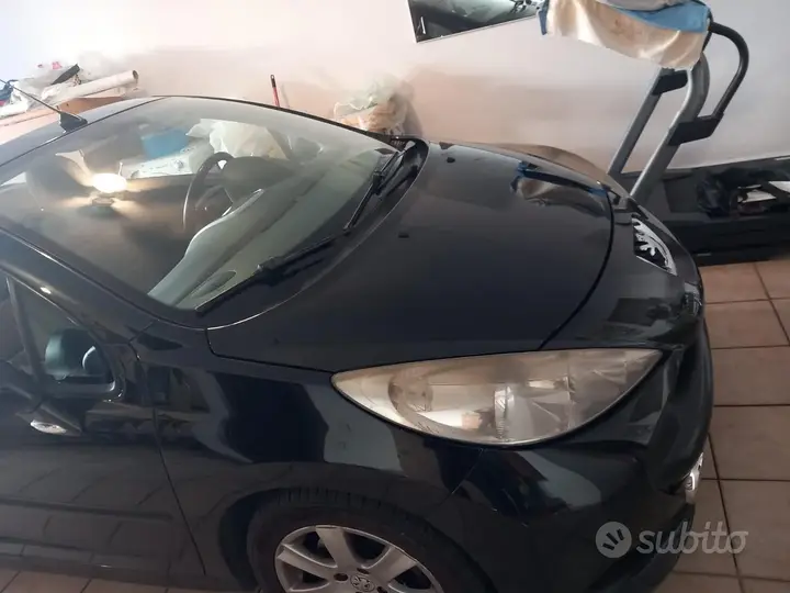 Peugeot 207 2008 photo 2