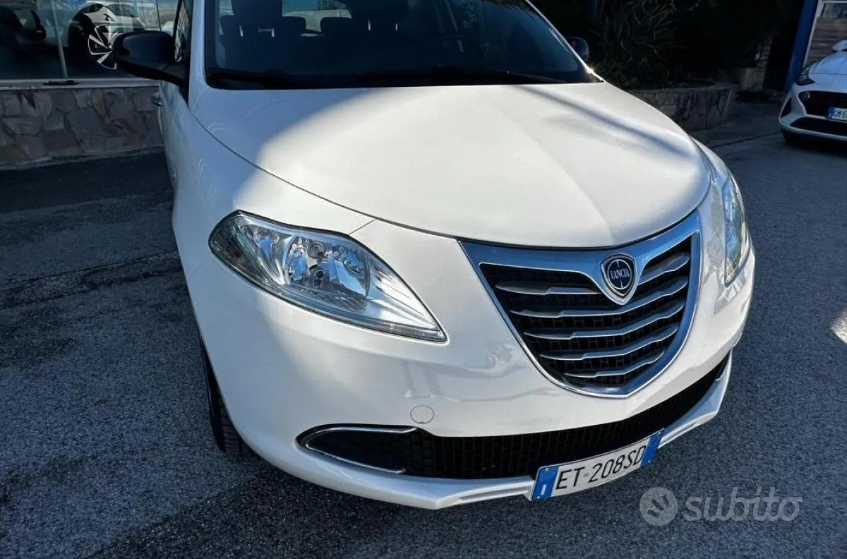 Lancia Ypsilon 2014 photo 3
