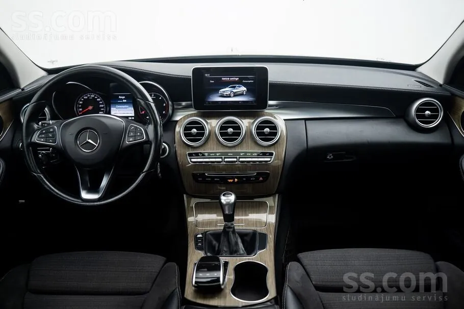 Mercedes-Benz C 200 2014 photo 2