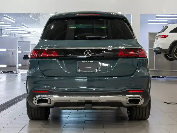 Mercedes-Benz Gls 2027 photo 4
