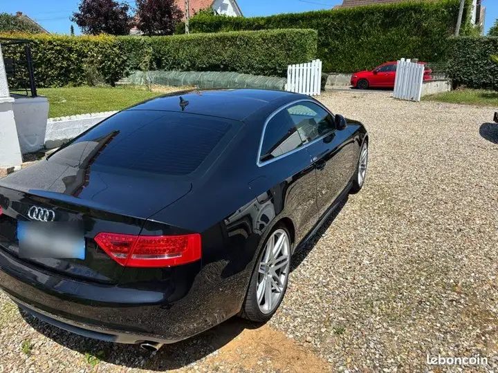 Audi A5 2009 photo 2