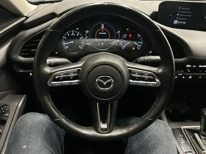 Mazda 3 2022 photo 4