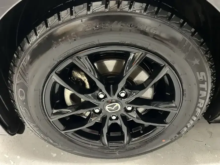 Mazda 3 2022 photo 2