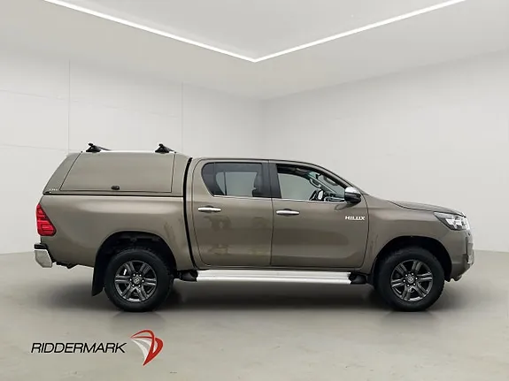 Toyota Hilux 2023 photo 2