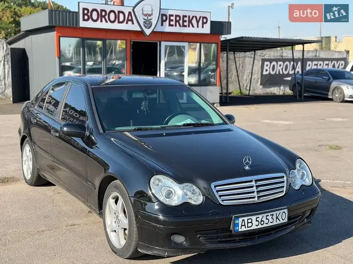Mercedes-Benz C-Class 2004 photo 4