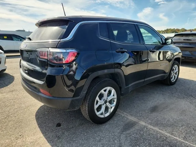 Jeep Compass 2025 photo 4
