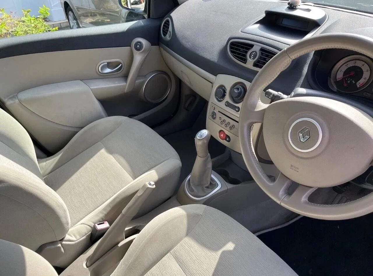 Renault Clio 2007 photo 5