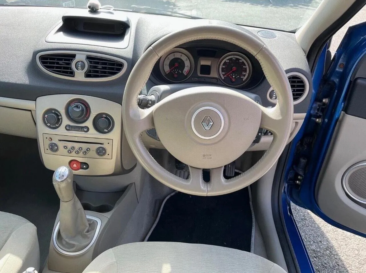 Renault Clio 2007 photo 4