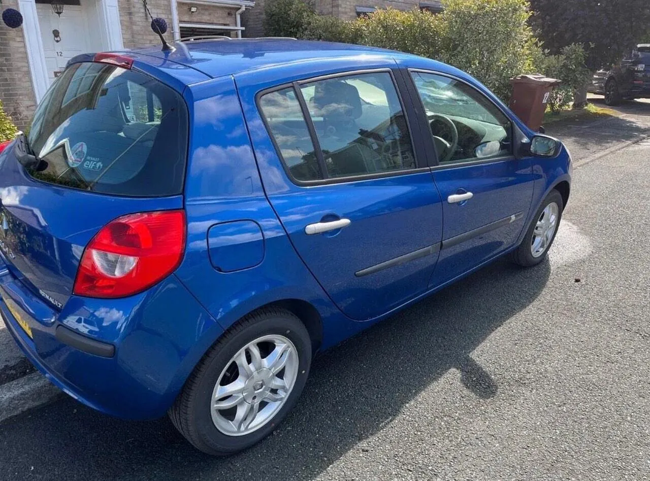 Renault Clio 2007 photo 3