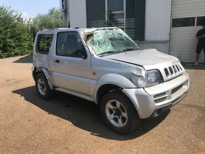 Suzuki Jimny photo 2