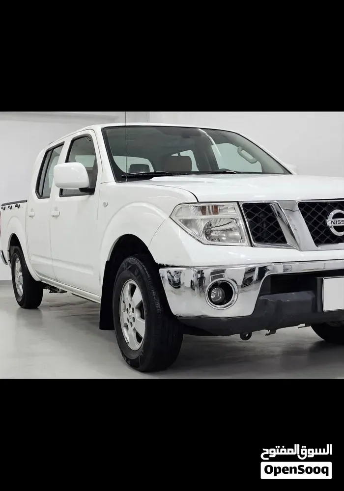 Nissan Navara 2012 photo 2
