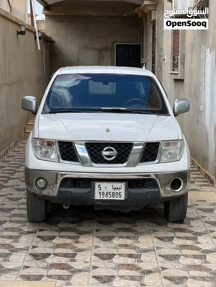 Nissan Navara 2012 photo 4