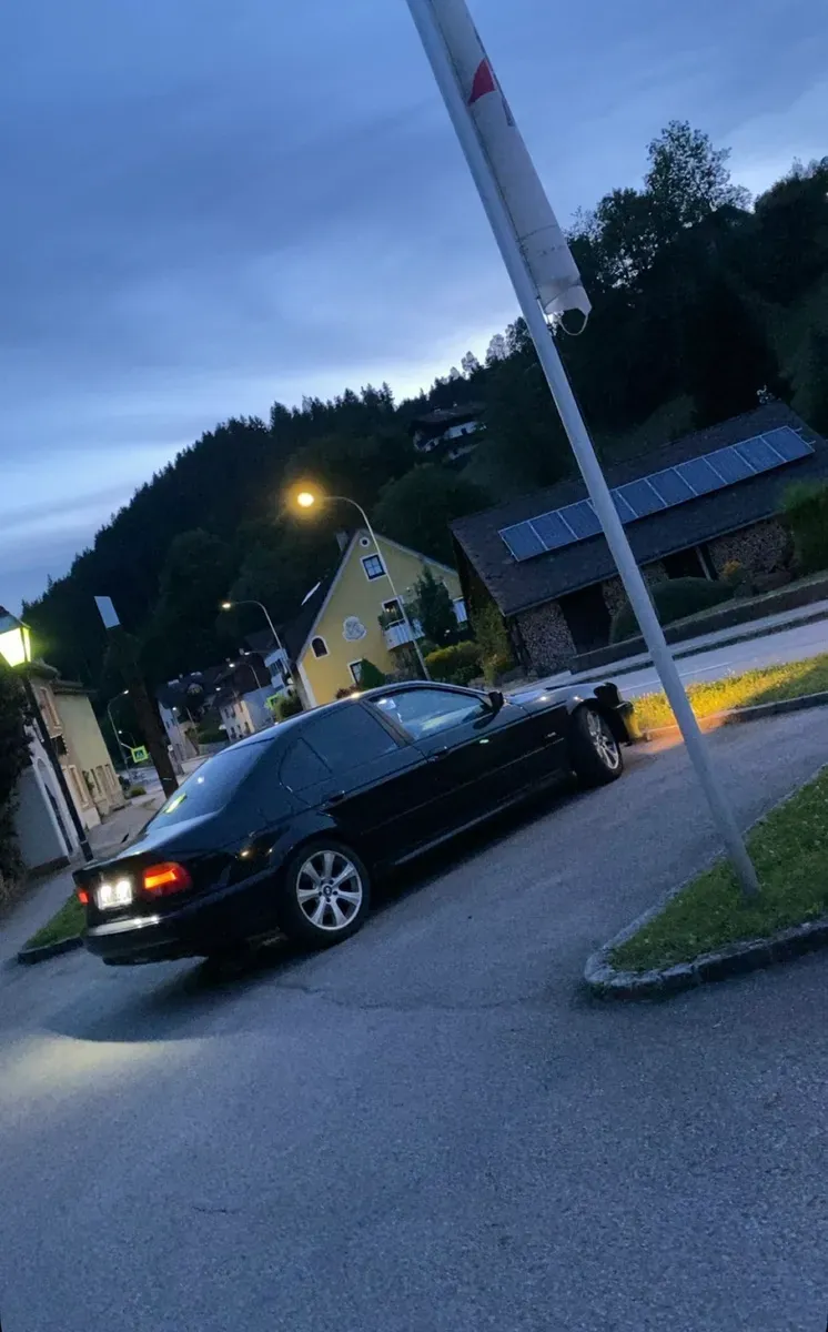 BMW 5 Series 2002 photo 3