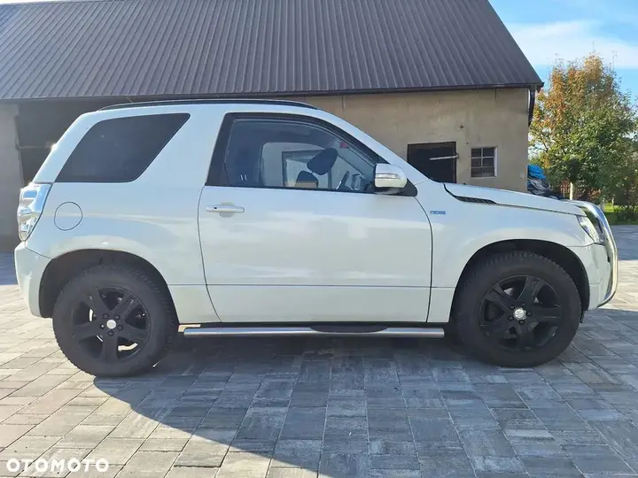Suzuki Grand Vitara 2012 photo 2