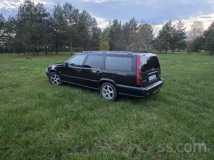 Volvo V70 2000 photo 2
