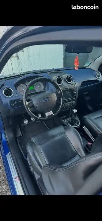 Ford Fiesta 2006 photo 2