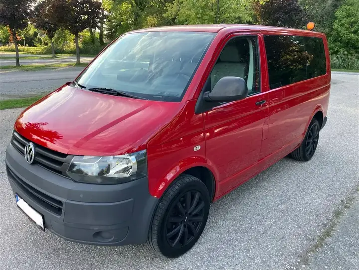 Volkswagen T5 2012 photo 3