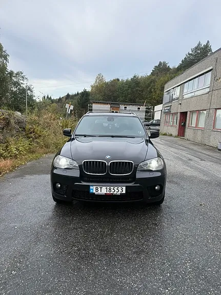 BMW X5 2011 photo 2