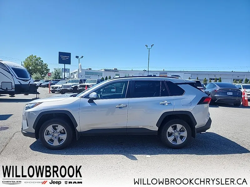 Toyota Rav4 2022 photo 2