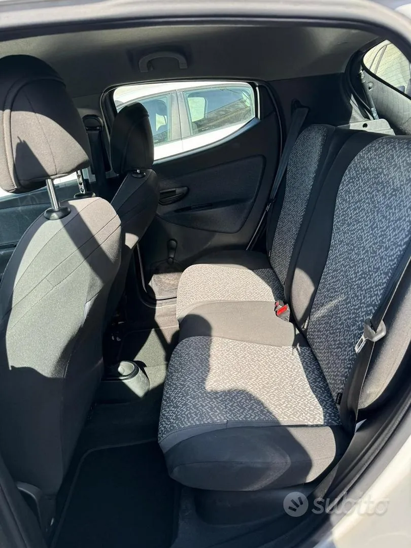 Lancia Ypsilon 2019 photo 5