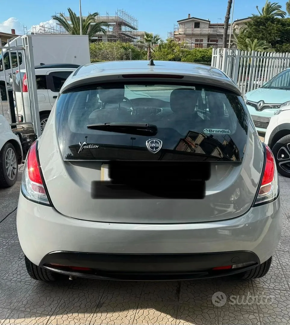Lancia Ypsilon 2019 photo 2