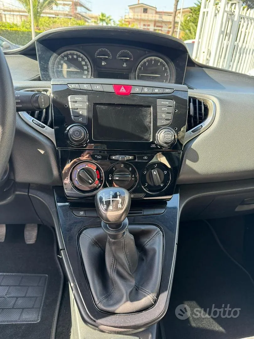 Lancia Ypsilon 2019 photo 3